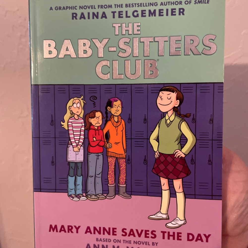 Books - Picture 4 of 8